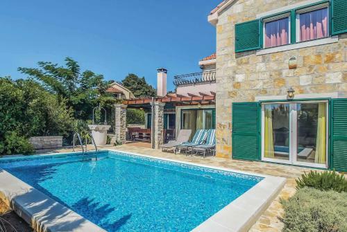 Praznice Villa Sleeps 8 Air Con Wifi