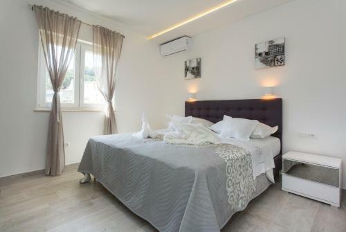 Praznice Villa Sleeps 4 Pool Air Con Wifi