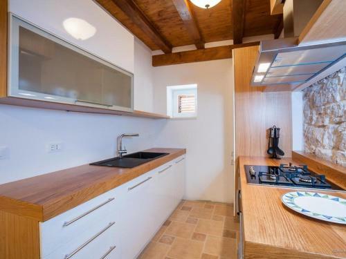 Holiday House With A Swimming Pool Preko (ugljan) - 14707