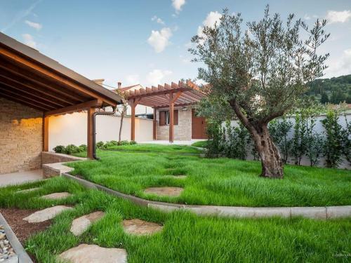 Holiday House With A Swimming Pool Preko (ugljan) - 14707
