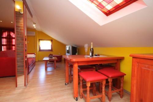 Apartments With A Parking Space Preko (Ugljan) - 8428