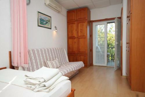 Apartments With A Parking Space Preko (ugljan) - 8224