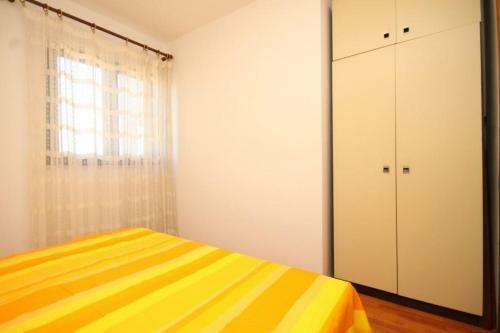 Apartment Preko 8431b