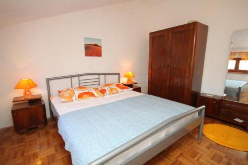 Apartments With A Parking Space Preko (ugljan) - 8179