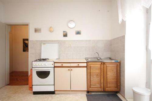 Apartments By The Sea Poljana (ugljan) - 8505