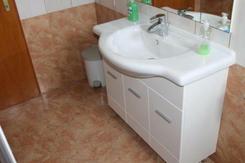 Seaside Holiday House Preko (ugljan) - 12078