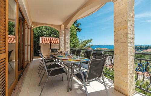 Holiday Home Klarinska Br. IV