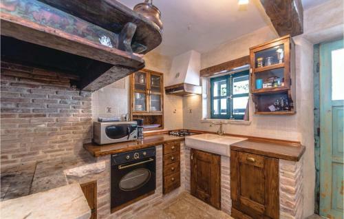 Holiday Home Preko Put Kusterinih