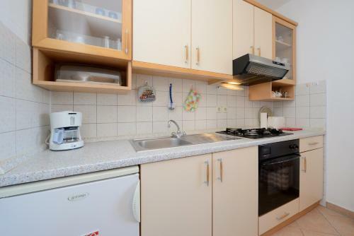 Apartments Mirela 30
