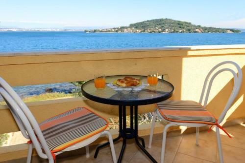 Apartments Mirela 30