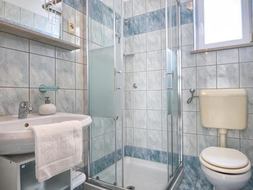 Apartment House Premate