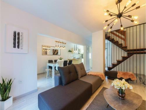 Three-bedroom Holiday Home In Premantura