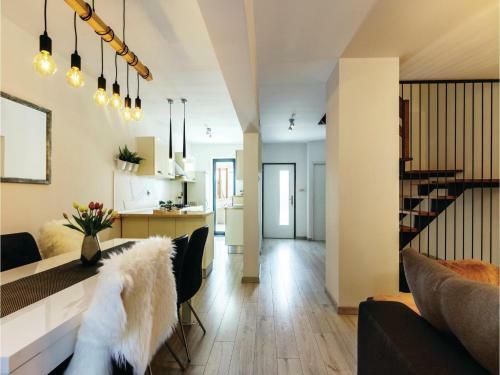 Three-bedroom Holiday Home In Premantura