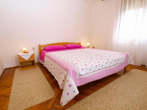 Apartment Zlata 1070