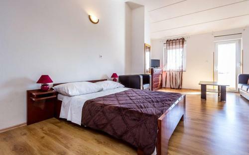 Apartment Lenka