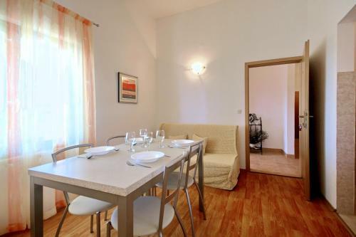 Hostal Sun Palace Residence