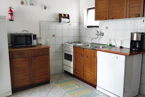Apartments And Rooms With Parking Space Premantura (medulin) - 2248