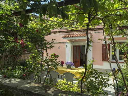 Holiday Home Casa Letizia