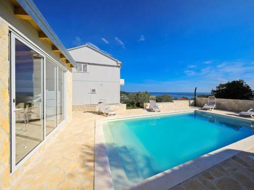 Holiday Home Emi