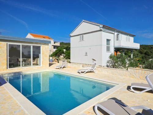 Holiday Home Emi