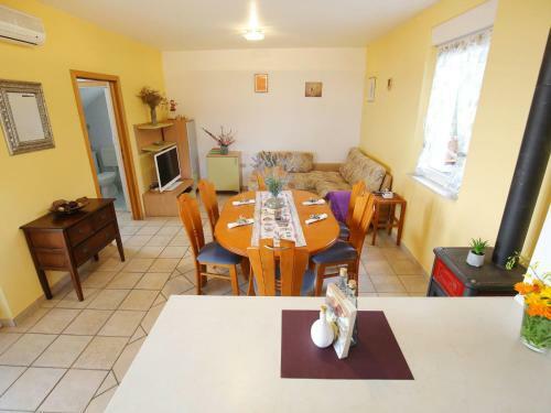 Holiday Home Emi