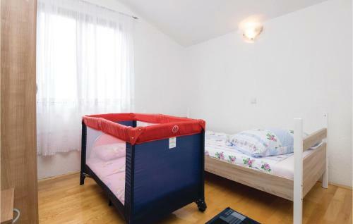 Two-bedroom Apartment In Pridraga