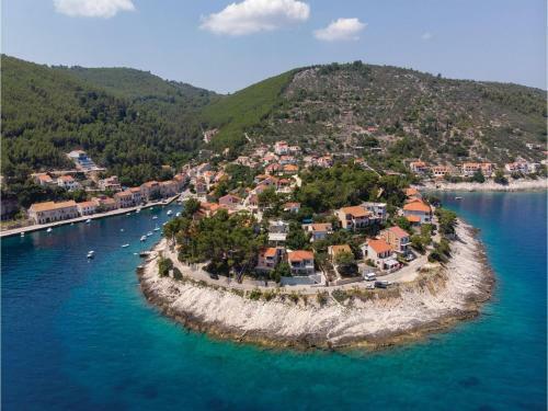 Holiday Home Prigradica 05