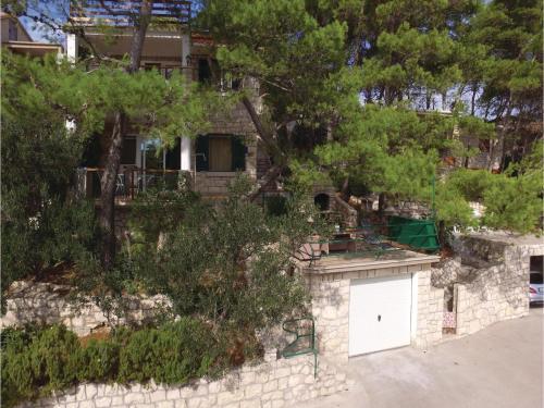 Holiday Home Prigradica 05