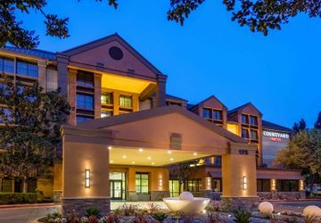 Hotel Courtyard Santa Rosa