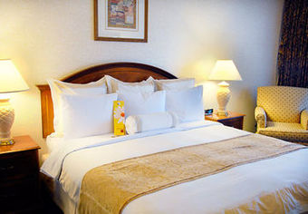 Hotel Rancho Santa Barbara Marriott