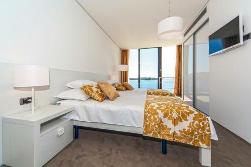 Primosten Villa Sleeps 6 Pool Air Con Wifi