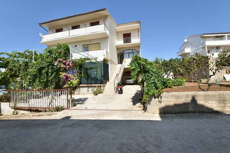 Apartment Luketa