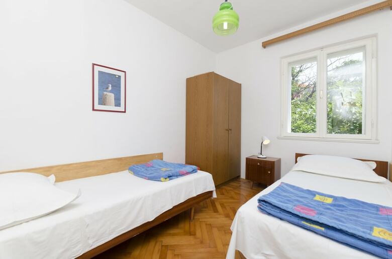 Apartments Goran