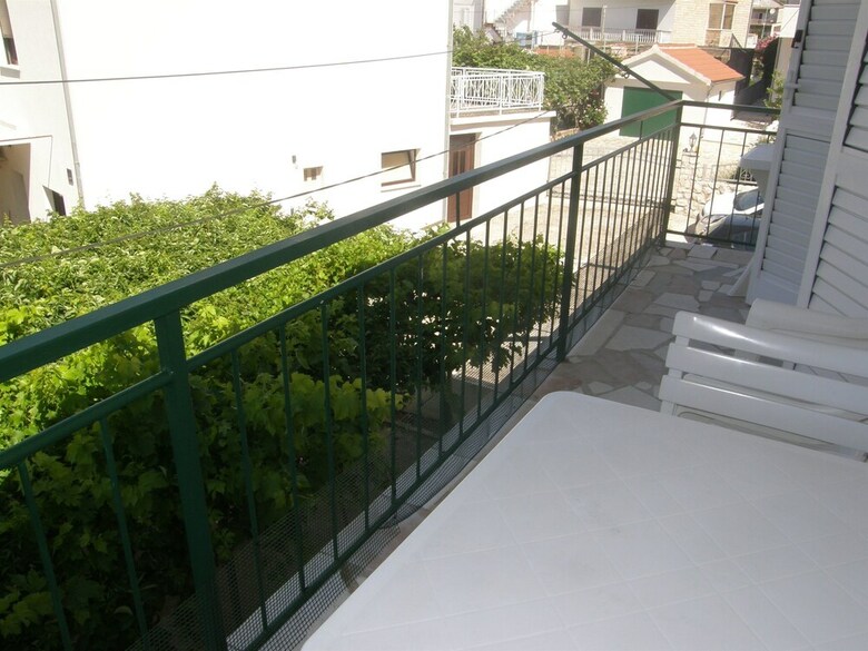 Apartments Jerolim