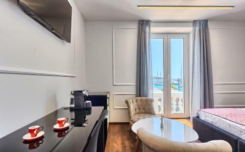 Hostal Mincheta - Luxury Rooms
