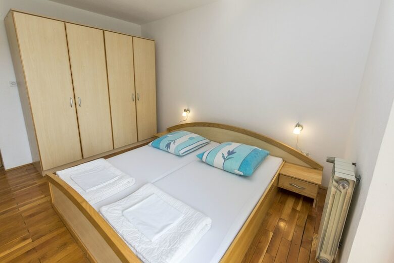 Apartments Jelka