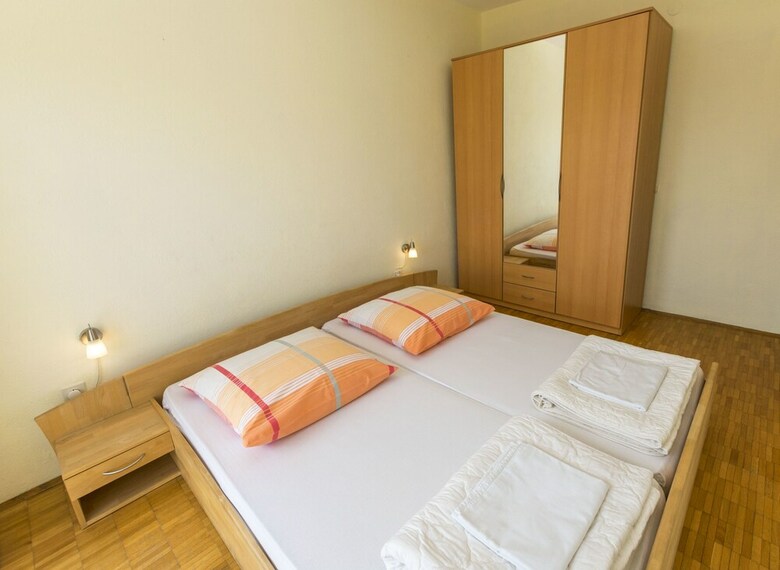 Apartments Jelka