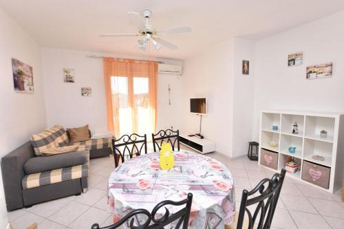 Hostal Apartments And Room Krste