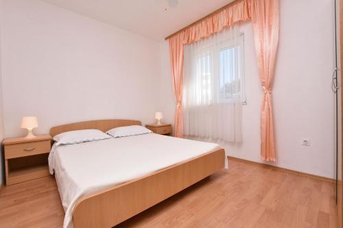 Hostal Apartments And Room Krste