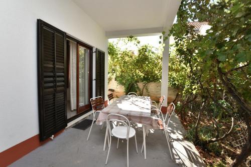 Hostal Apartments And Room Krste