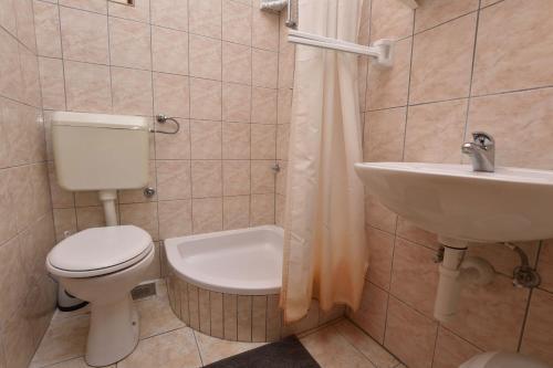 Hostal Apartments And Room Krste