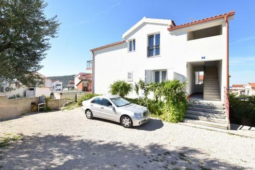 Hostal Apartments And Room Krste