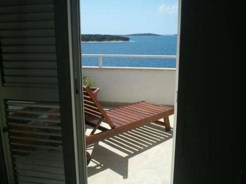 Apartment Primosten 15704e