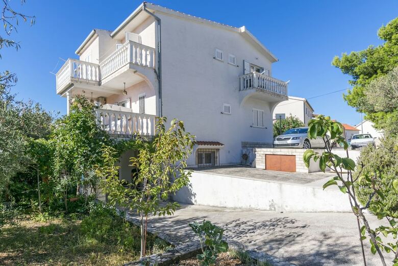 Hostal Apartment And Rooms Radojka