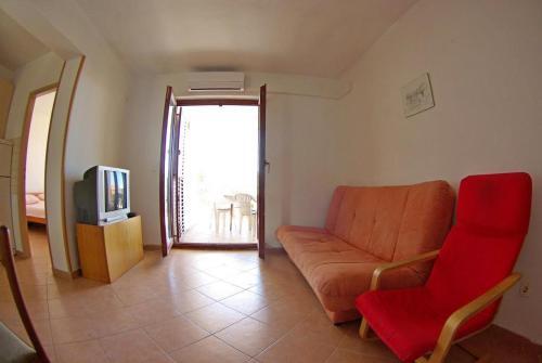 Apartment Primosten 15883a