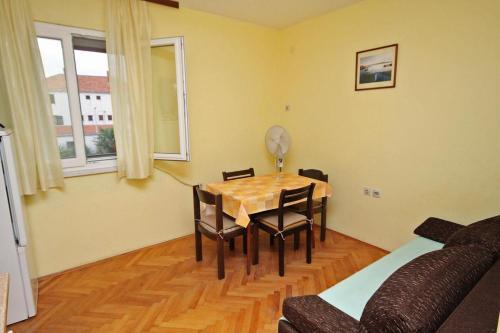 Apartment Privlaka 5813b