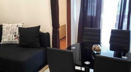 Apartments Tesla V