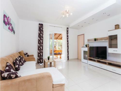 Five-bedroom Holiday Home In Prizba