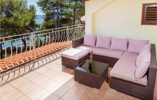 Five-bedroom Holiday Home In Prizba