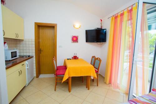 Apartment Promajna 2592b
